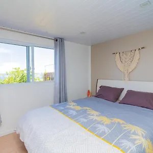 https://bungalow-te-maru-ata-punaauia-ocean-view.frenchpolynesia-hotels.com